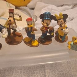 
Disney Store Railroad Figures Set – Mickey, Minnie, Donald, Goofy, Pluto & Pete – Original