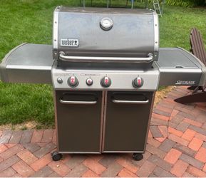 Weber Genesis Special Edition Gas Grill – Professionally Cleaned – Excellent Working Condition