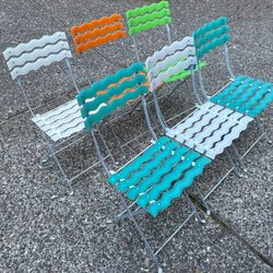 6 Colorful Folding Chairs… For Outdoors Or Indoors