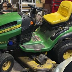 John Deere La145 100 Series 