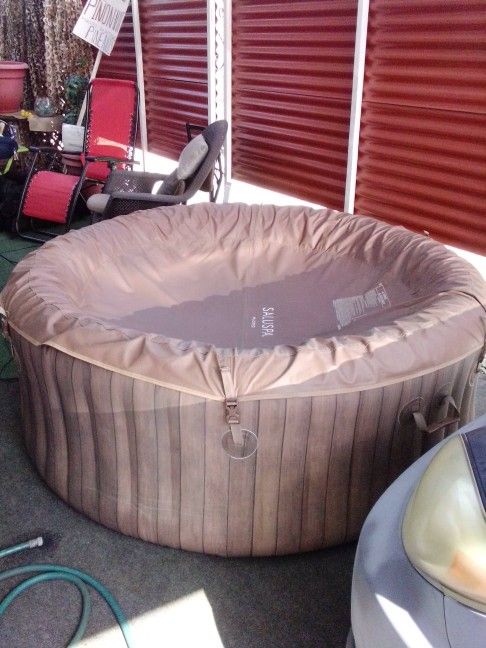 Saluspa Portable Jacuzzi