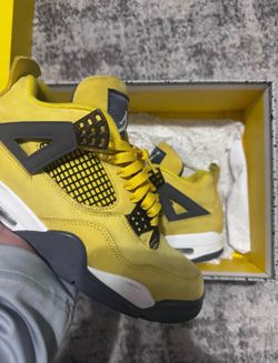 Jordan 4s size 8 authentic