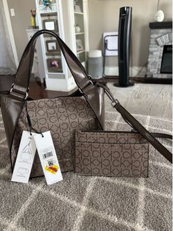 Calvin Klein 2 in 1 Handbag NEW