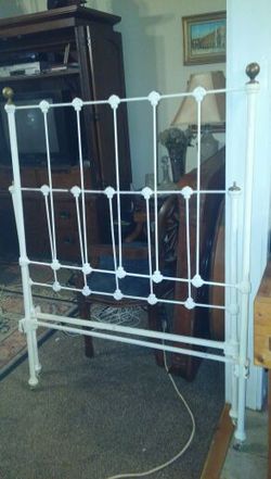 Beautiful Twin size Antique Wrought-iron Brass Bed