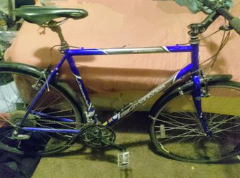 Jamis Coda  Mountain Bike. 