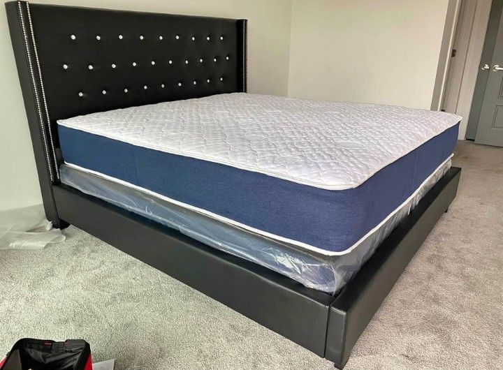 KING SIZE BED / MATTRESS & BOX SPRINGS $625! QUEEN SIZE $575! DELIVERY AVAILABLE!!