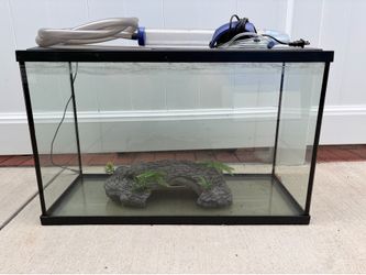 30 Gallon Aquarium/terrarium. Like new!