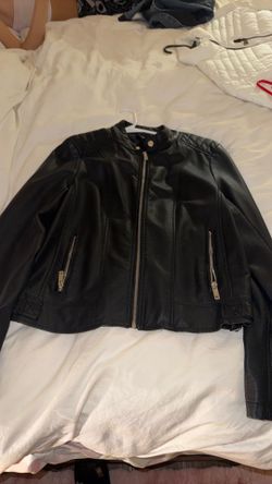 Forever 21 black leathered jacket Size L
