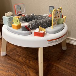 Baby Play Station