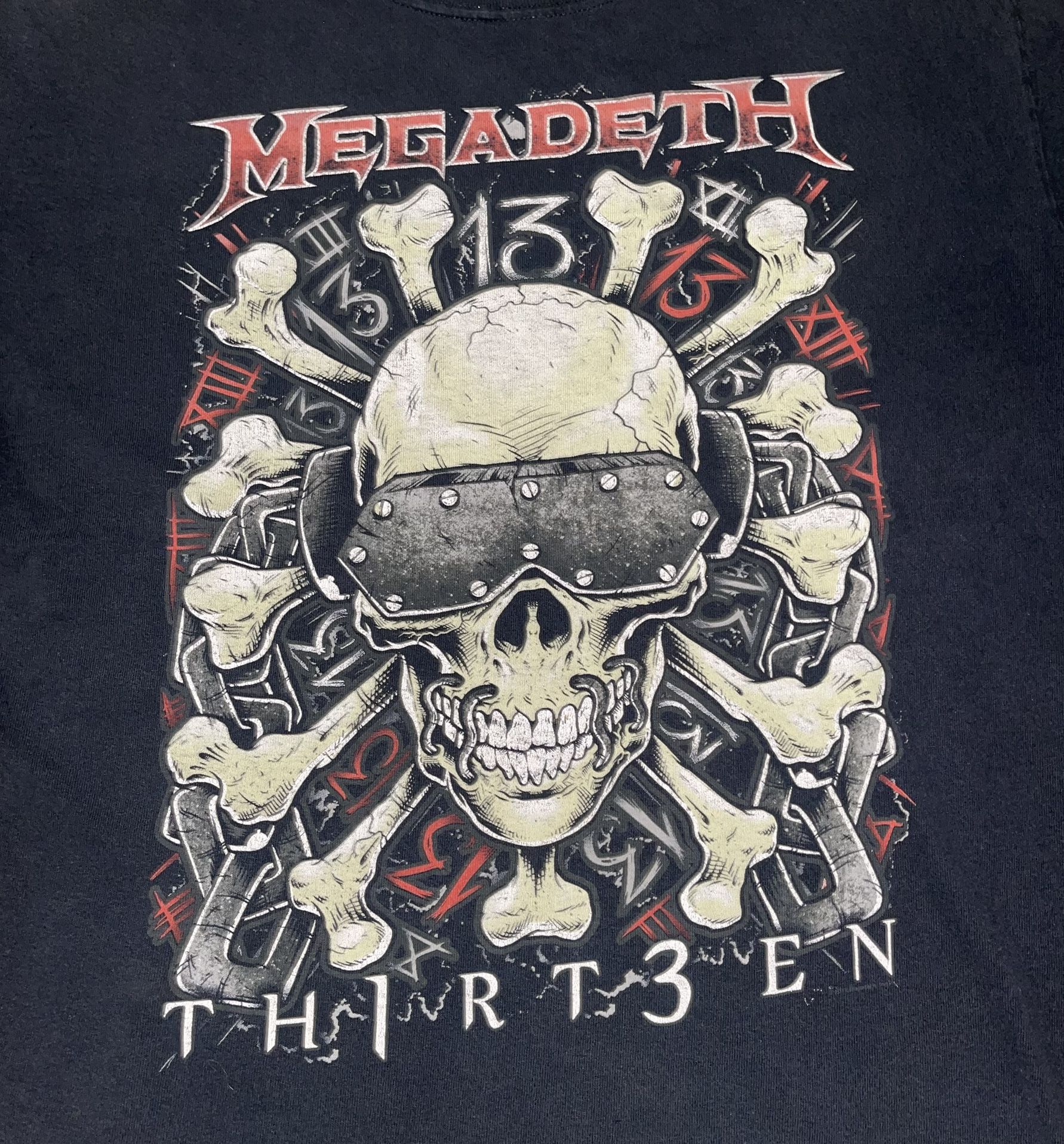 Megadeth "Th1rt3en" Large T-shirt,  Band's Mascot, Vic Rattlehead, Skull and Crossbones