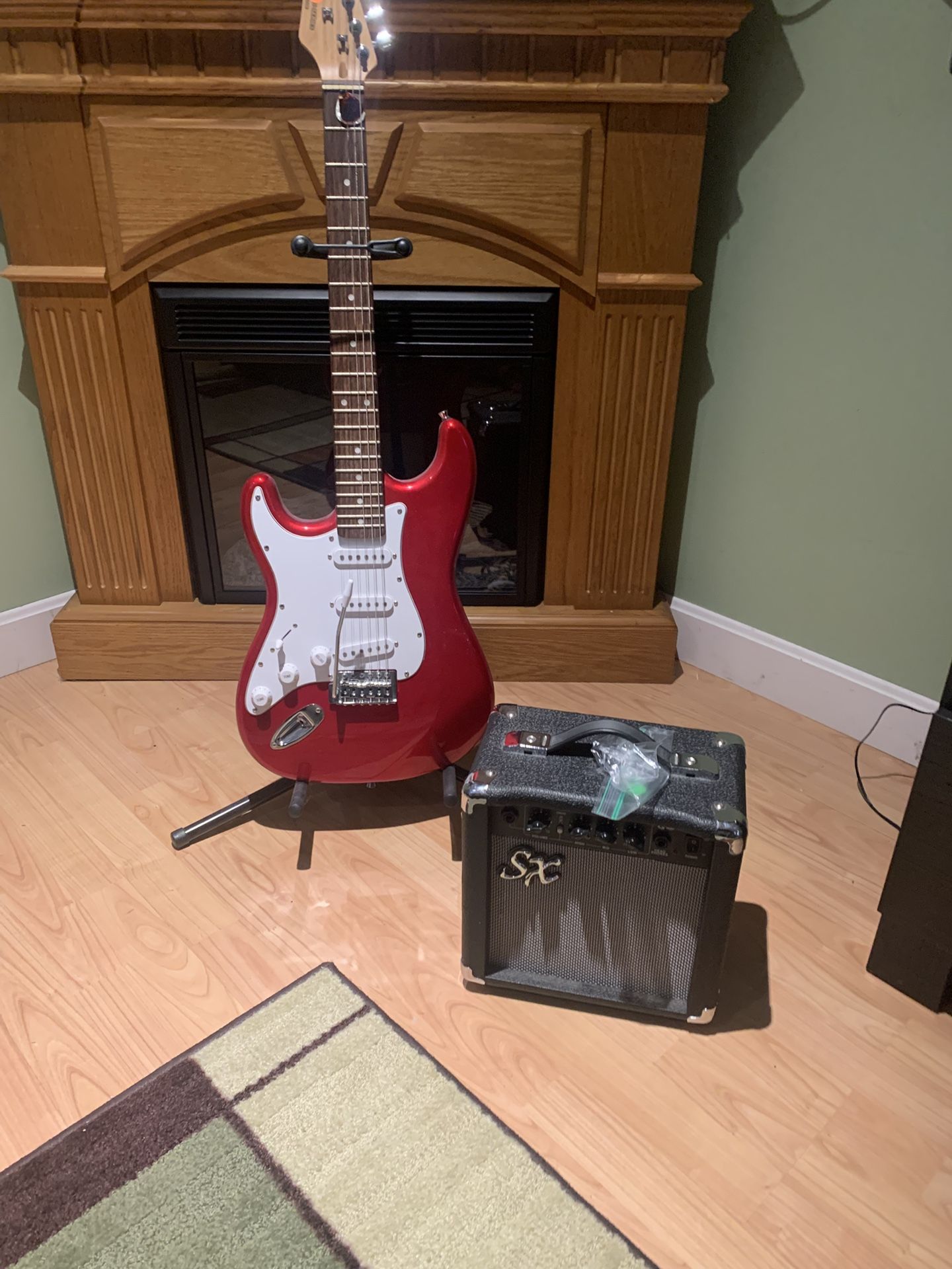 Left-Handed Electric Guitar w/ Amp (SX)