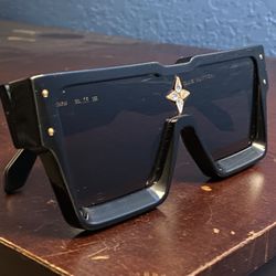 Louis Vuitton Cyclone Sunglasses 