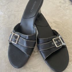 Black Slip On Wedge Aero soles