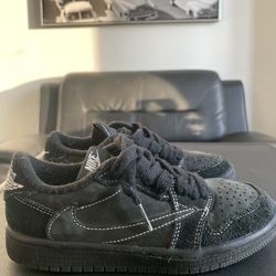 Jordan 1 Retro Travis Scott Black Phantom - Size 1Y