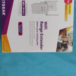 Netgear wifi Range Extender - New