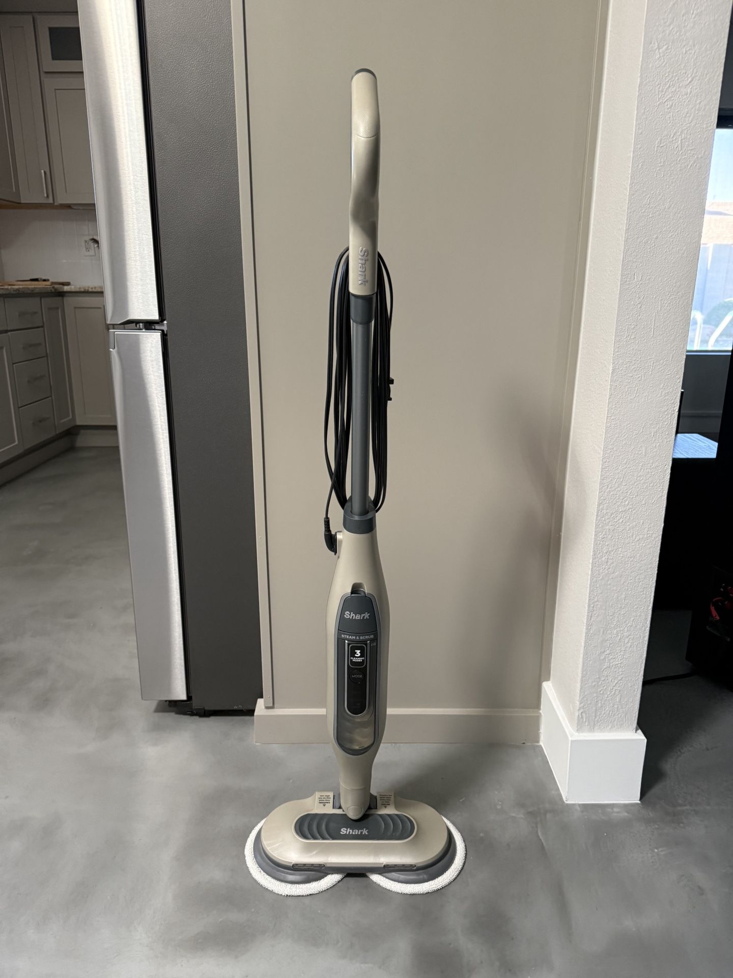Shark S7001 Steam & Scrub Mop