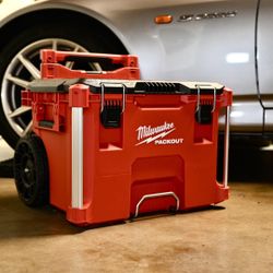 Milwaukee Packout Rolling Tool Box - Brand New