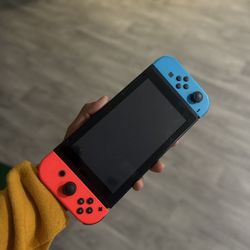 Nintendo Switch 