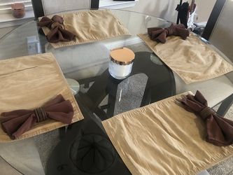 Cloth Napkin Setting