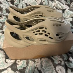 Adidas Yeezy Foam RNR