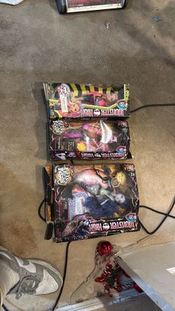 three monster high dolls new in box