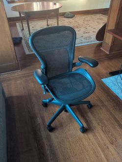 Desk Chair: Must Go Soon!