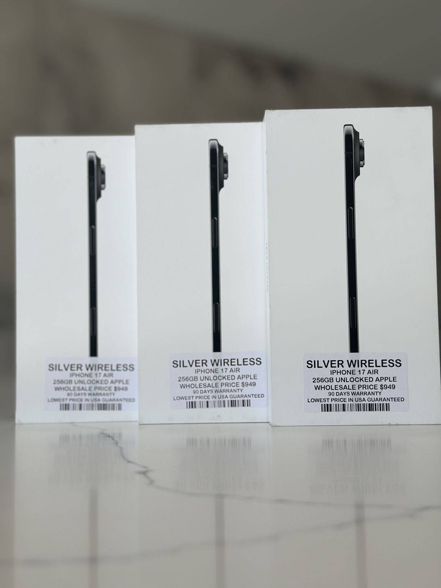 NEW BOX UNLOCKED IPHONE 17 Air