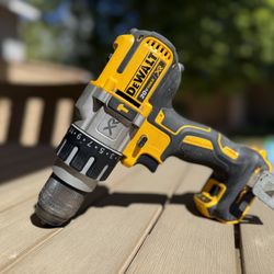 Dewalt DCS996 20V Hammer drill