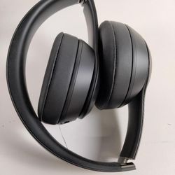 Beats solo 4 on-ear Bluetooth wireless headphones