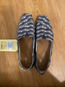 Toms size 7 Brand New