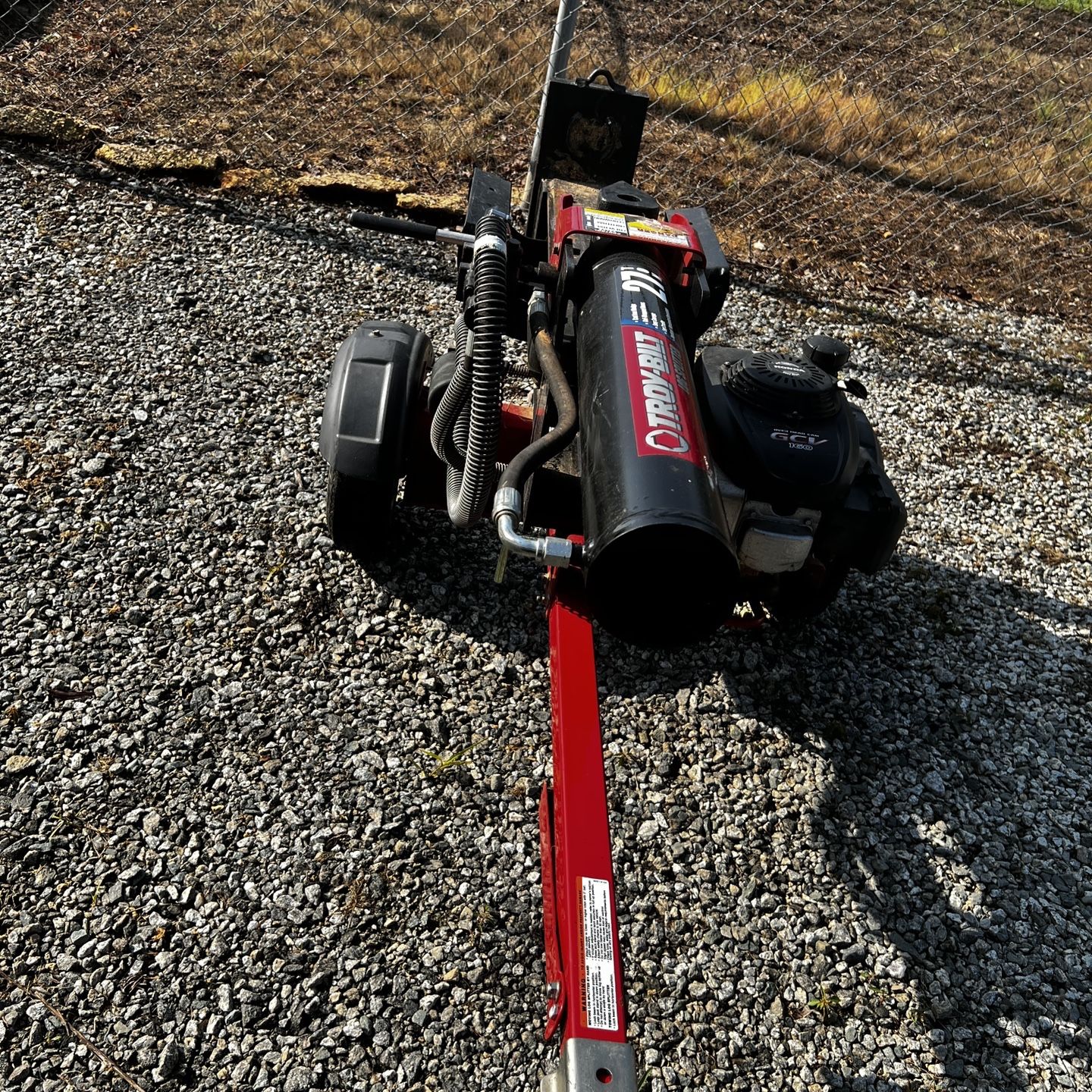 Troy Bilt 27-Ton Gas Log Splitter for Sale in Stokesdale, NC - OfferUp