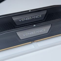 Corsair 64GB (2x32GB) DDR5 5200Mhz CL40 XMP 3.0