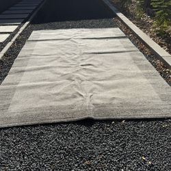 8’x11’ Used Rug In Good Condition For Only $40 Cash South Austin Pick Up 