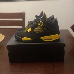 Jordan 4s Yellow Thunder Size 10.5