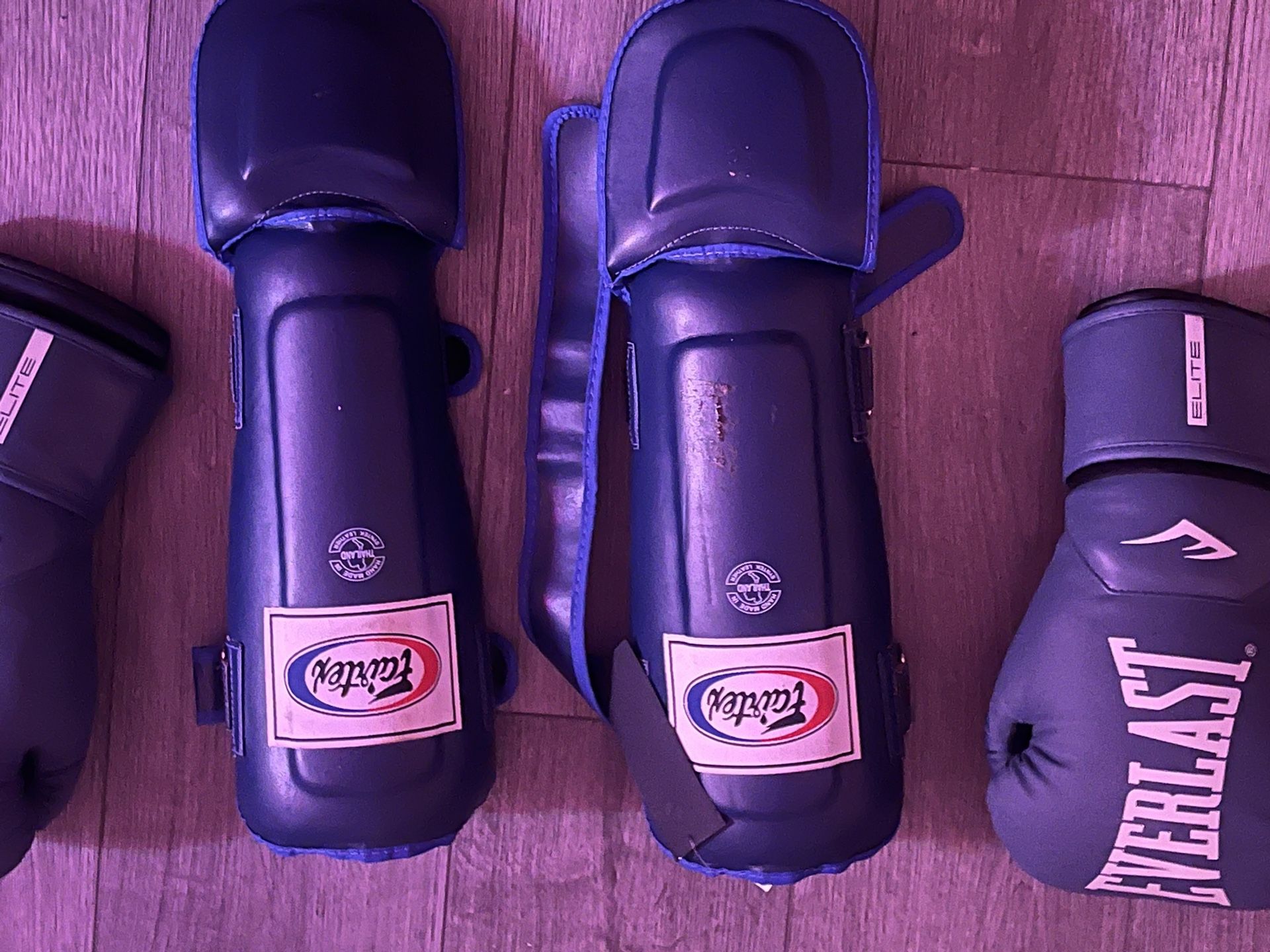 Boxing Gloves/shin Guards
