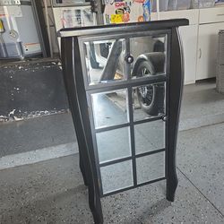 Dresser cabinet lighstand?