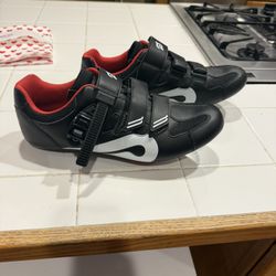 Men’s Peloton Size 45 (11) 