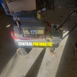 Central Pneumatic (Harbor Freight) 8 Gal 125 Psi Air Compressor