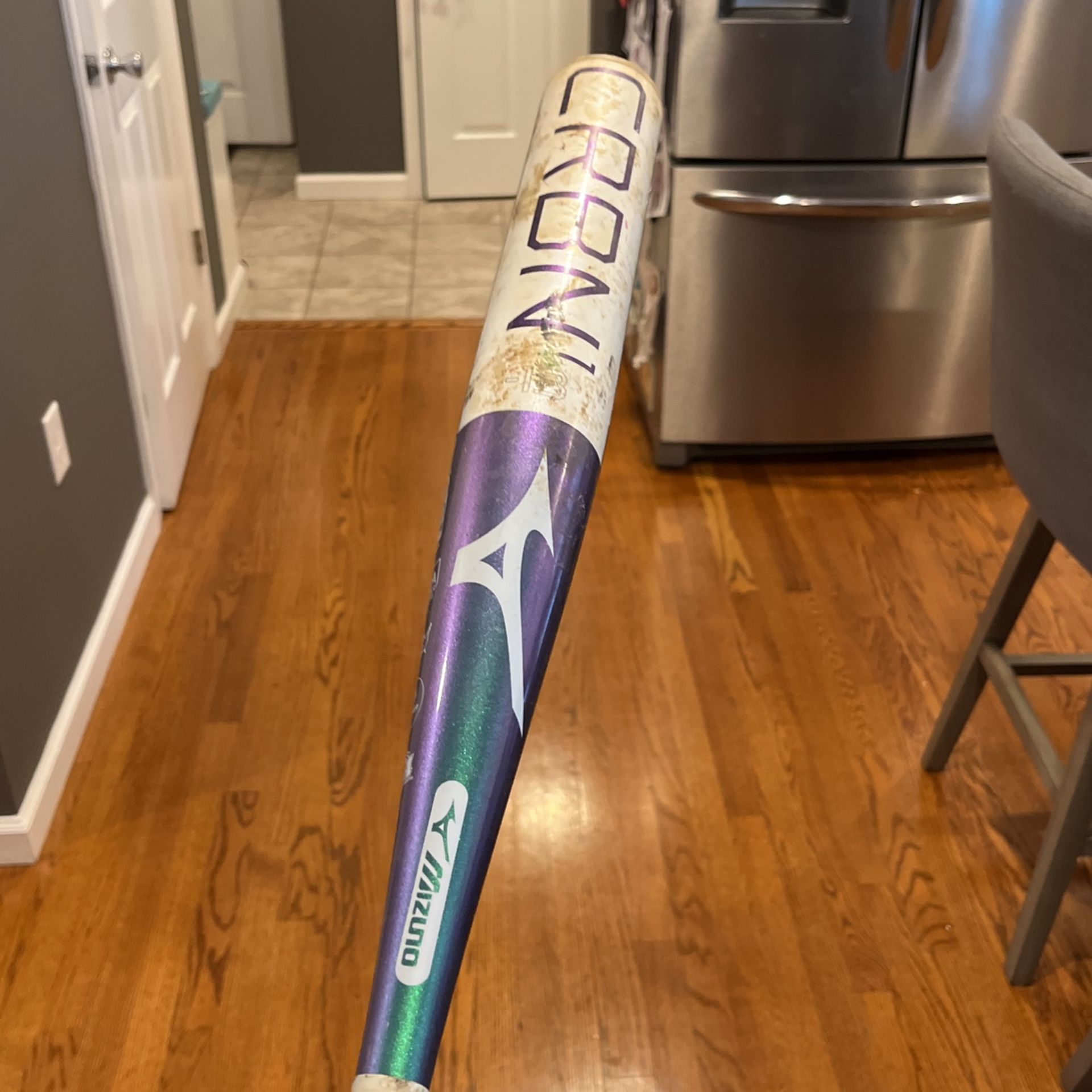 Mizuno 29 in. 16 oz. CRBN composite Softball Bat