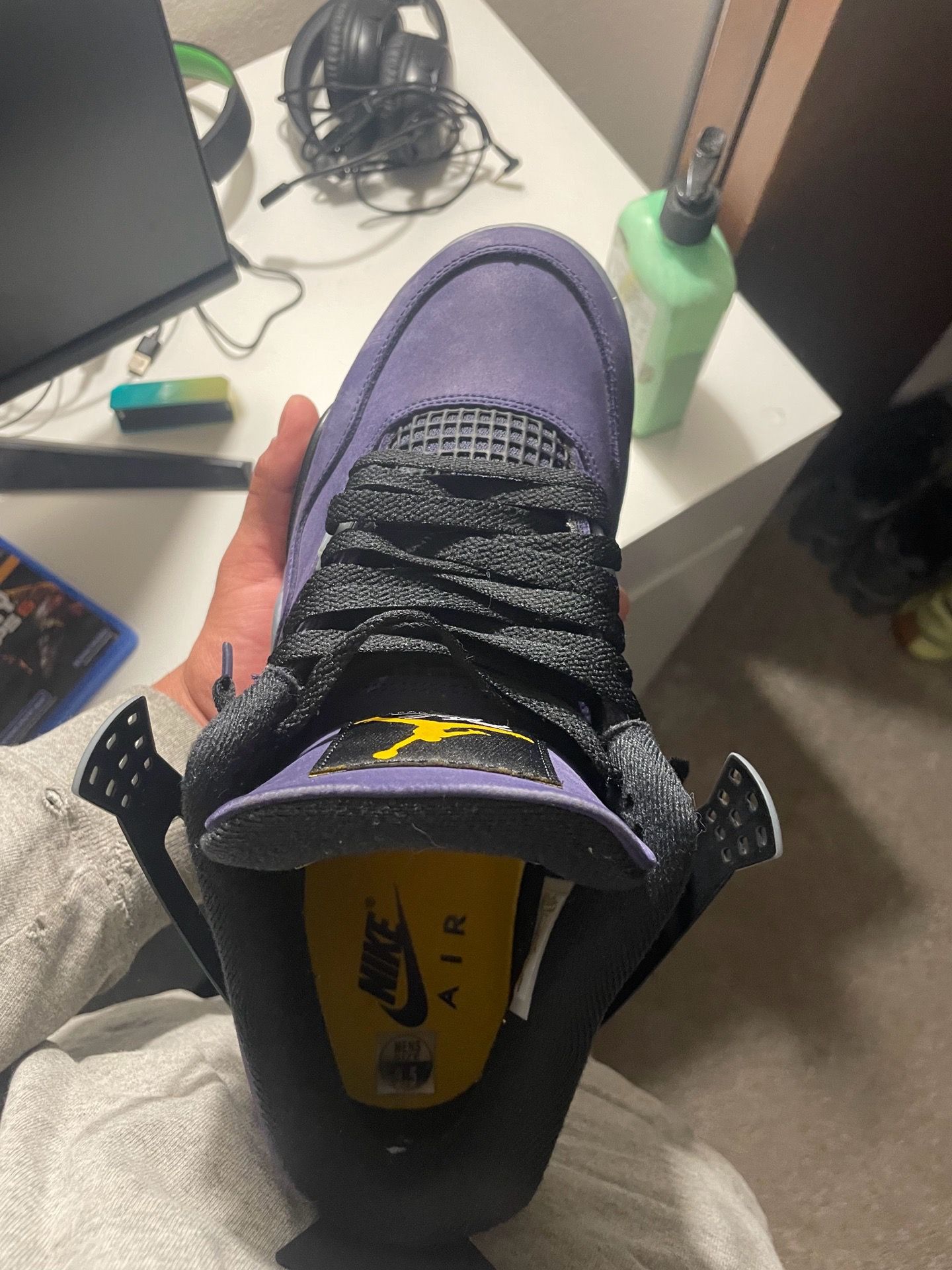 Jordan 4s