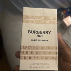 	Burberry Her Elixir de Perfume (100 mL)