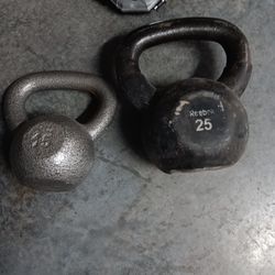 15# and 25# Kettlebells