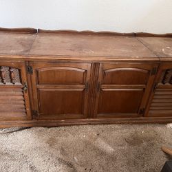 Vintage RCA Radio Vinyl Record Player