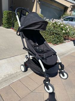 YOYO Premium Stroller - great for traveling - Can fit in overhead compartment of planes