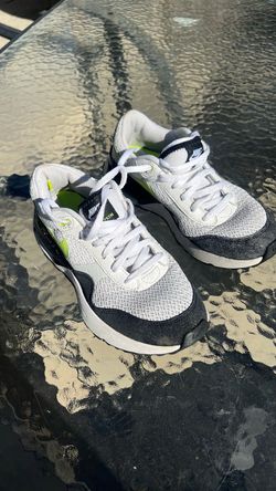 Girls Sz 5 Nikes