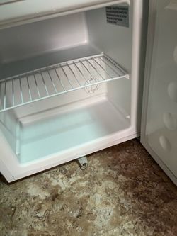 EdgeStar Compact Chest Freezer – Excellent Condition