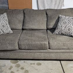 Brown Couch With Pillows