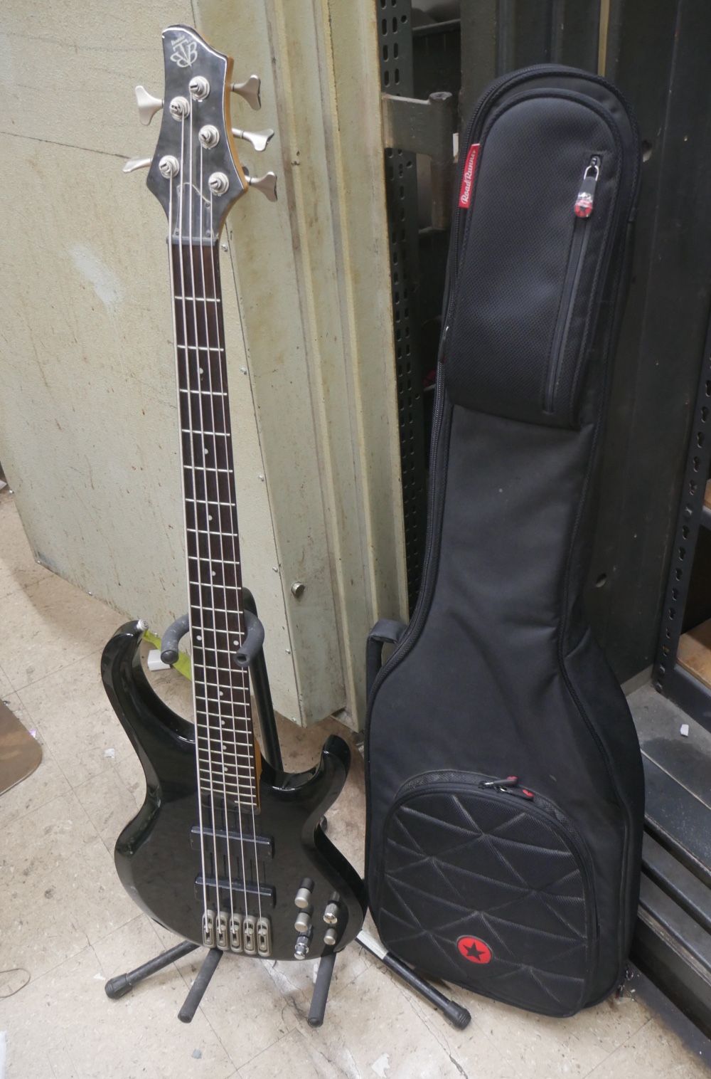 Ibanez 5 string bass BTB with case 887167-1