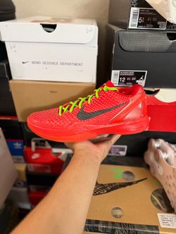 Kobe 6 Protro Reverse Grinch size 9.5 USED But Clean