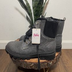 Justice Girl Lug Bottom Boot, Size 6